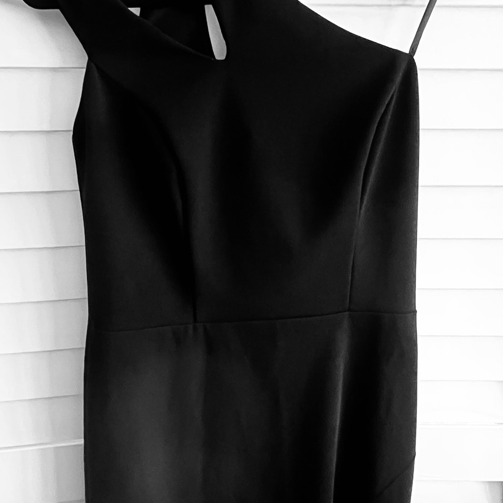 Xscape Women's Off Shoulder Cutout Gown Black Dress Size 8 Front Pleat - Picture 3 of 8